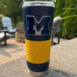 U of M 24 oz. Maize and Blue Tumbler with M Logo